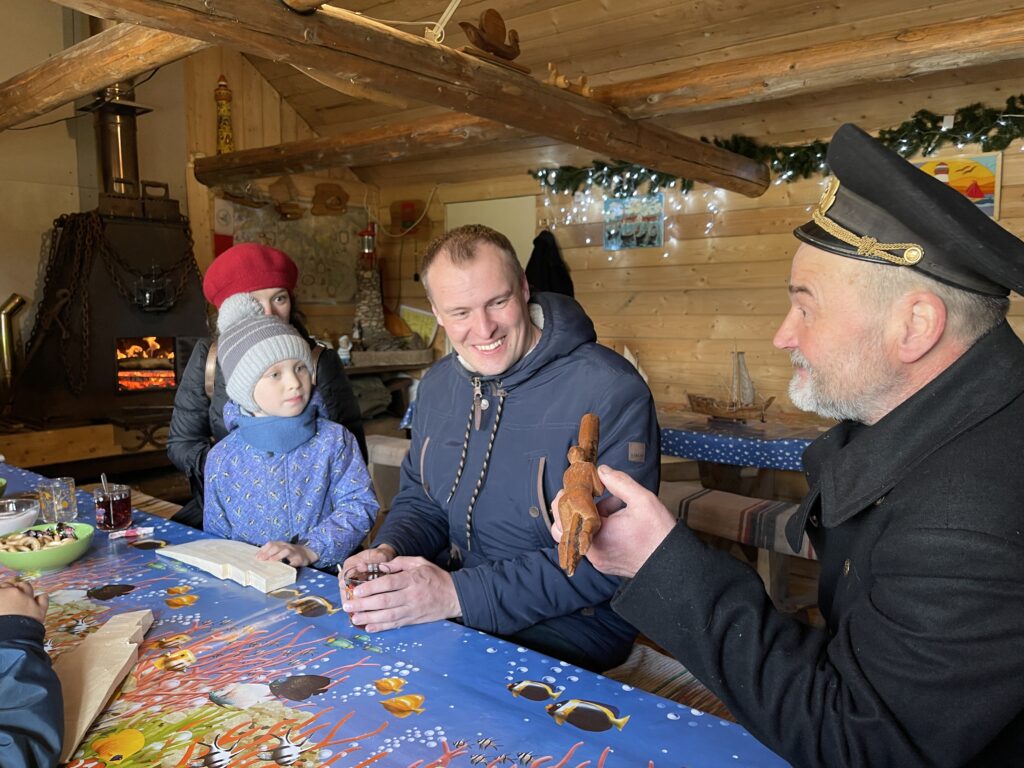 корабельный музей в деревне Вологодской области