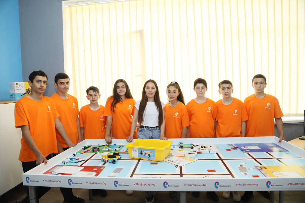 Бесплатная лаборатория робототехники в с. Шагап Армении