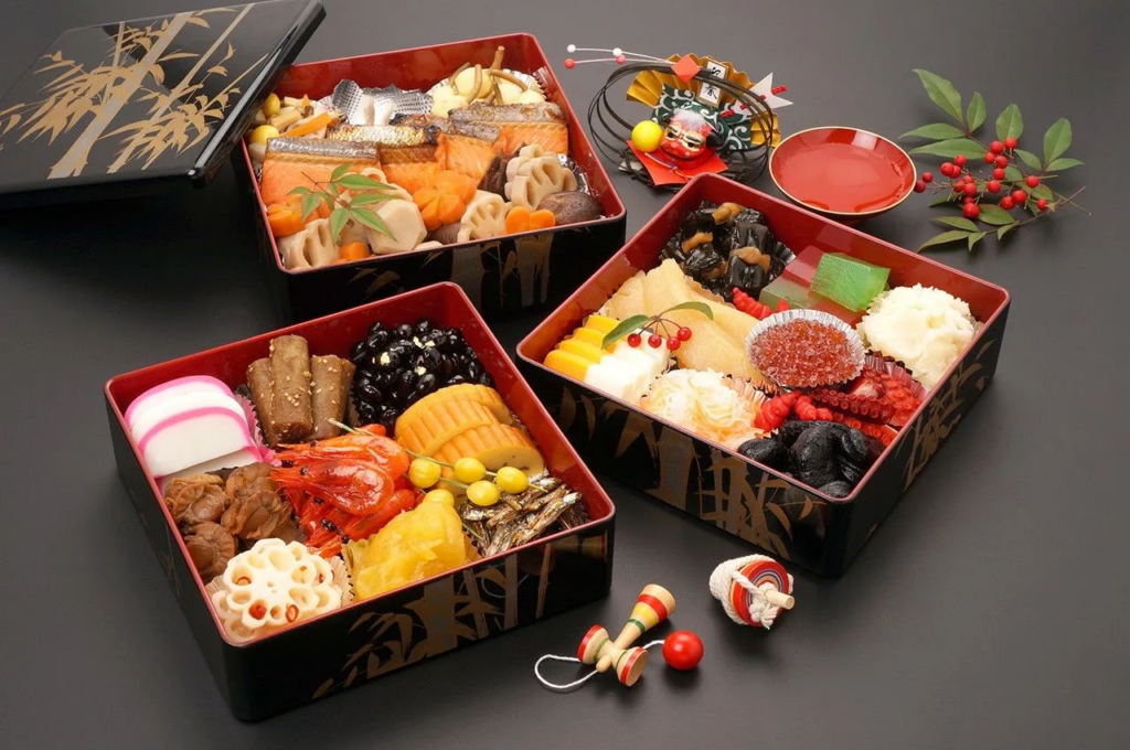 Новогодние традиции в Японии. Еда в коробочках и другие яства