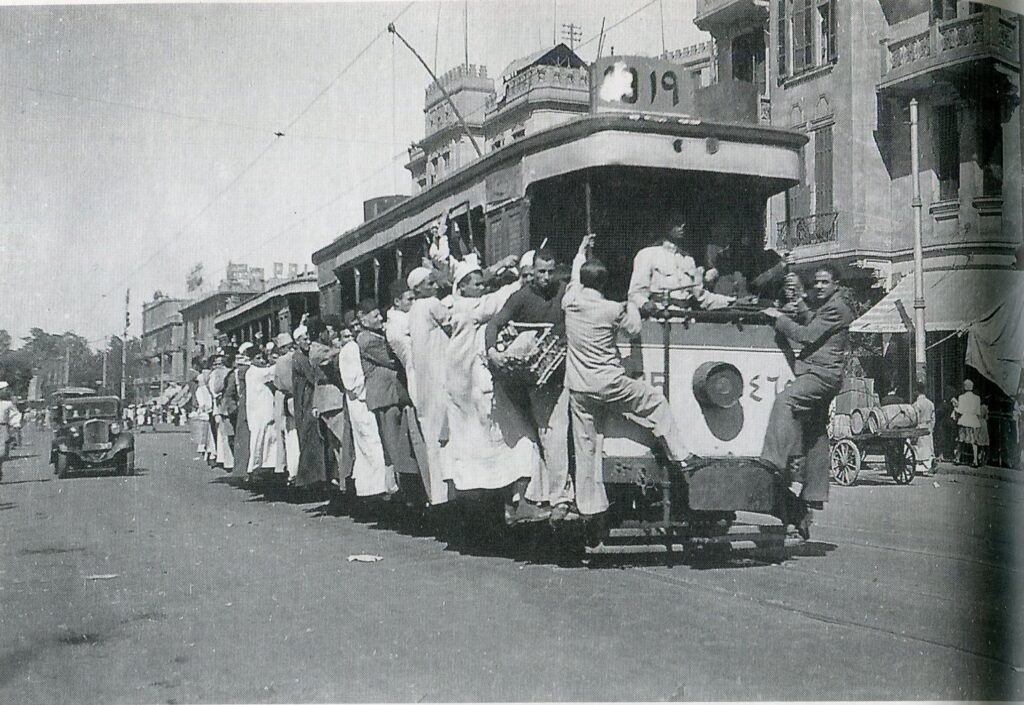 Трамвай на улицах Каира