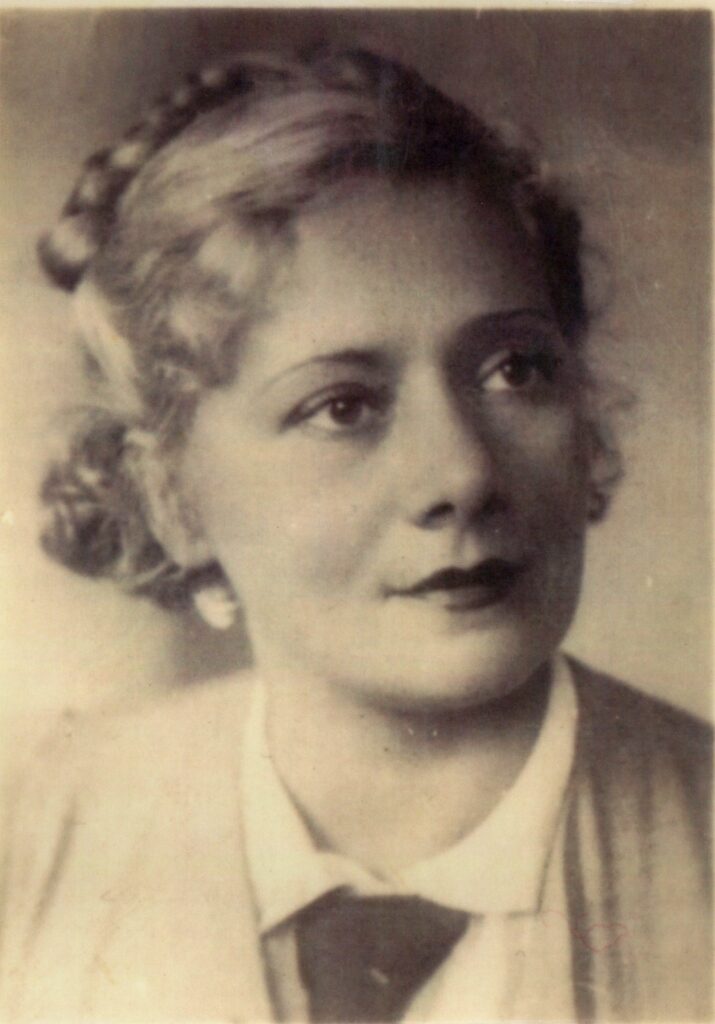 Тамара Левицкая 1940